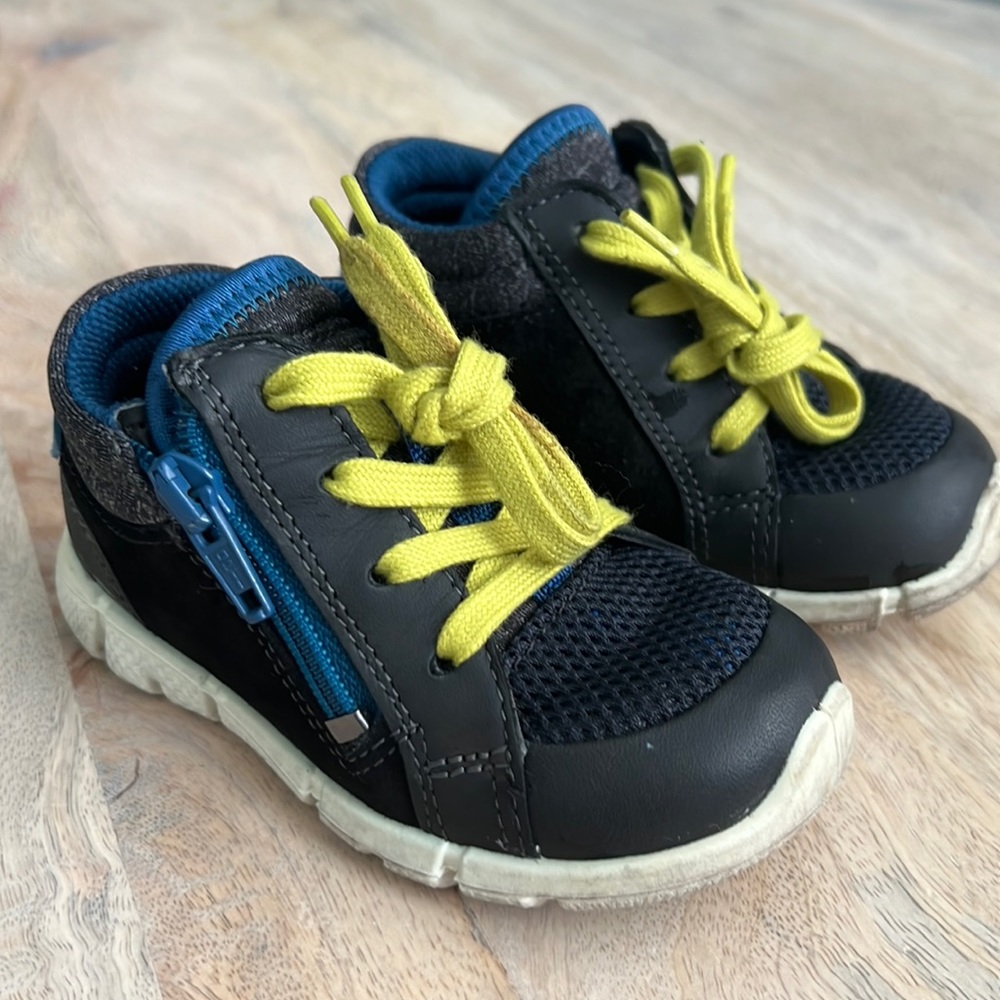 ECCO Shoes